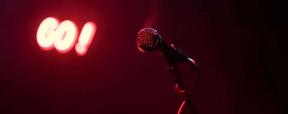 Quầy đón khách và nhận đồ